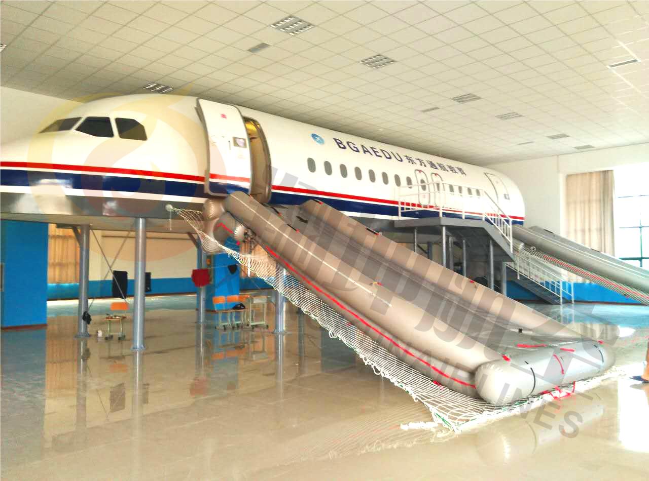 天津空客A320陆地紧急撤离训练器